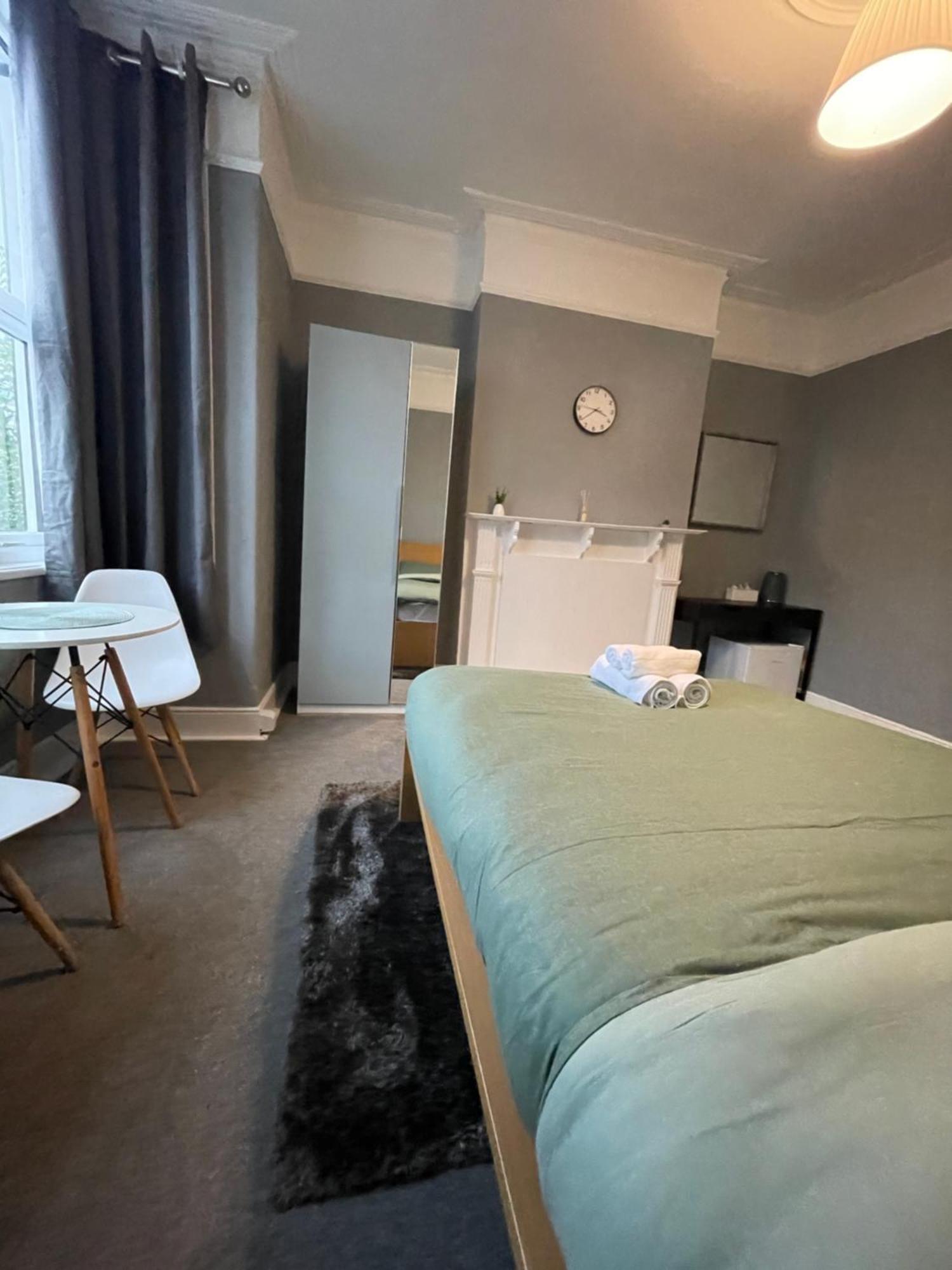 Cosy Double Rooms A Stones Throw From Wembley Stadium London Exterior foto